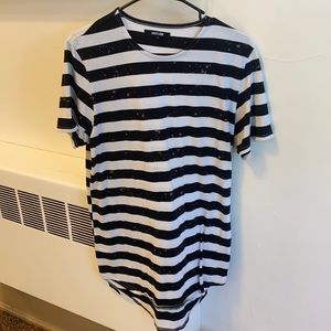 Long scoop bottom tee